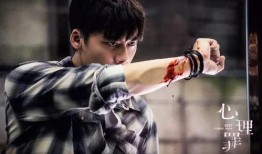 李易峰搓碟爆料视频,揭秘明星幕后生活瞬间